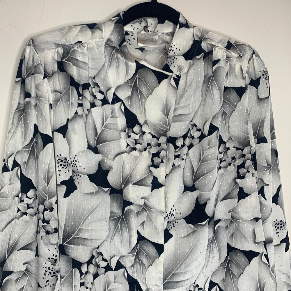 Vintage Black White Floral Blouse Sz Medium - Picture 8 of 8